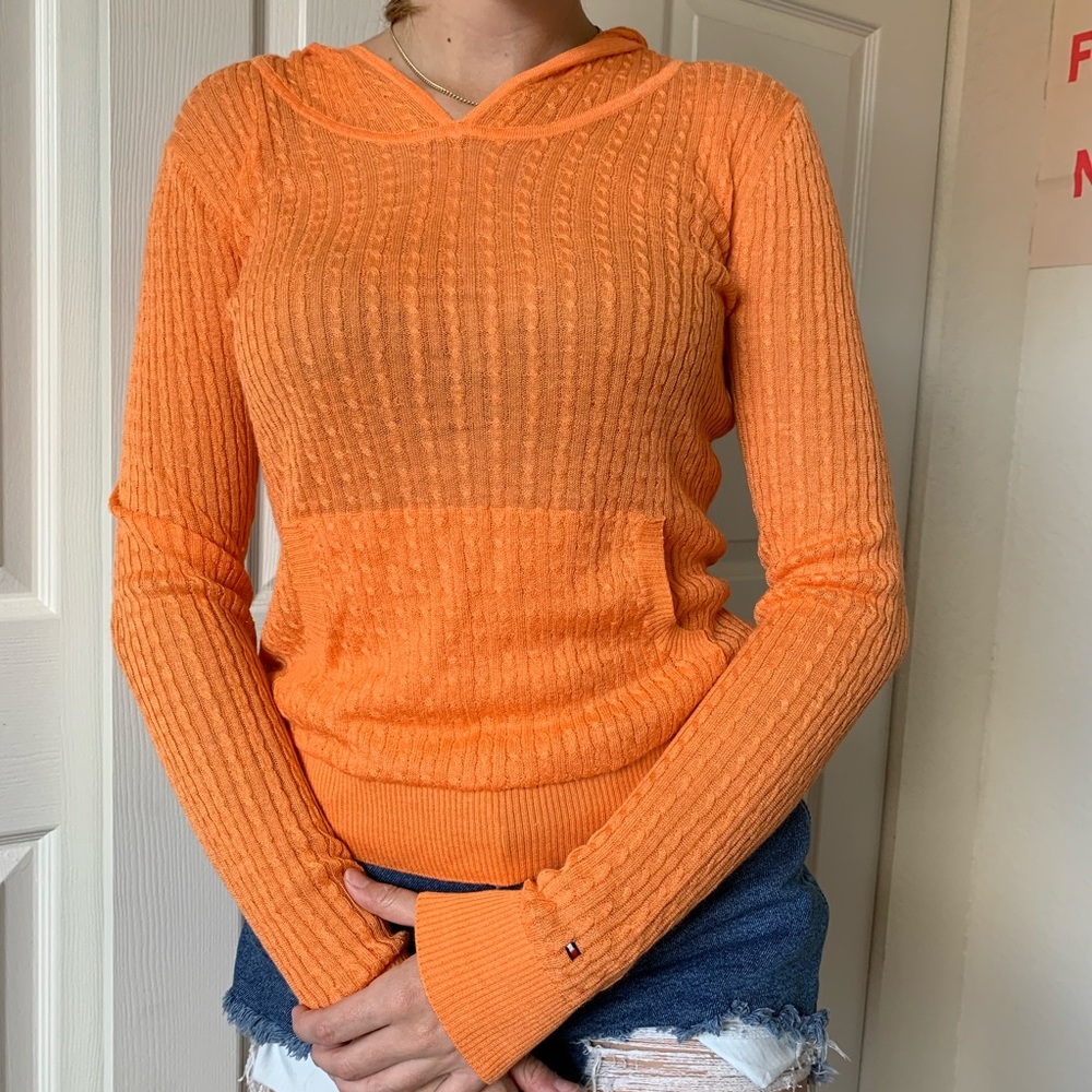 Tommy sweater